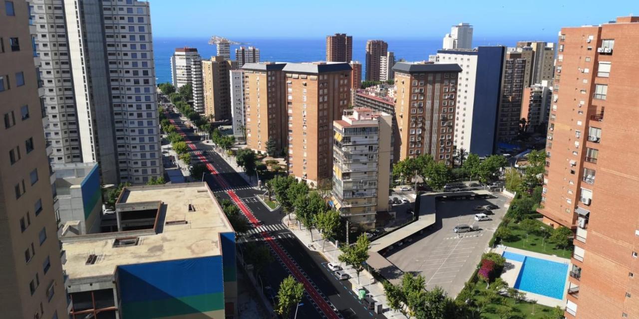Apartamento Turistico La Pinta Planta 18 ベニドルム エクステリア 写真