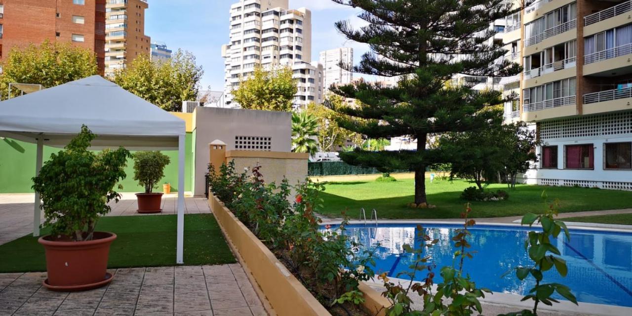 Apartamento Turistico La Pinta Planta 18 ベニドルム エクステリア 写真