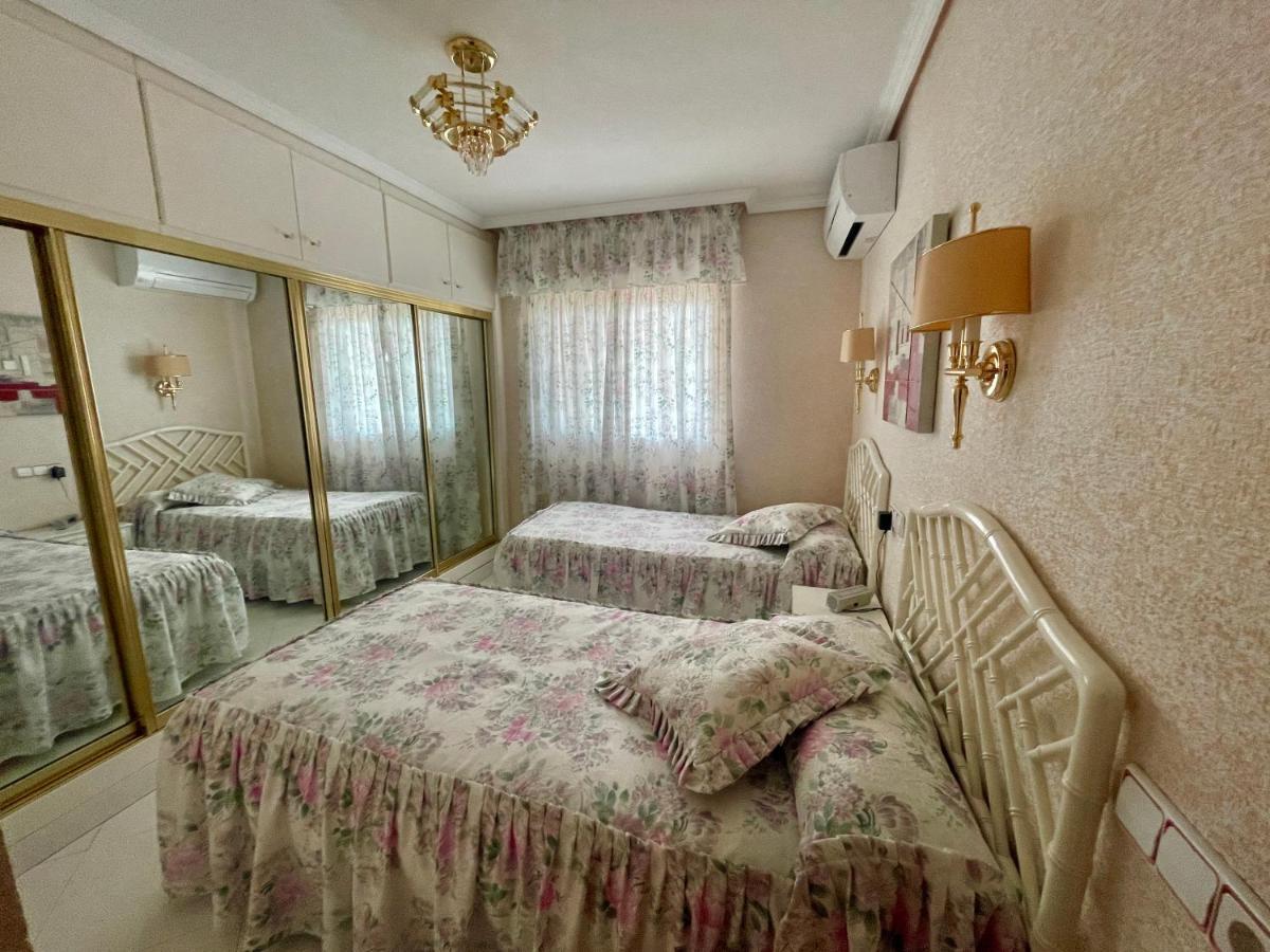 Apartamento Turistico La Pinta Planta 18 ベニドルム エクステリア 写真